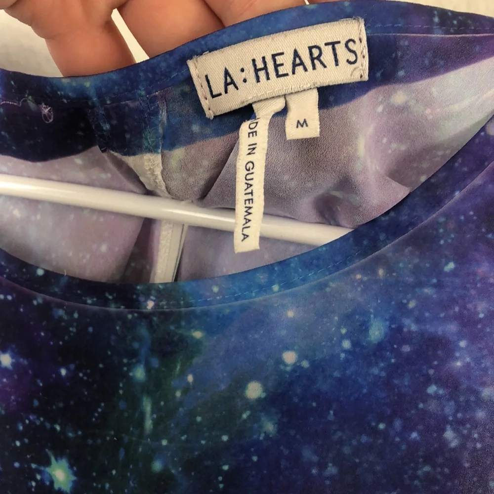 ‘LA Hearts’ Galaxy Blue and Purple Elastic Band Cutout Crop Top - Picture 3 of 10